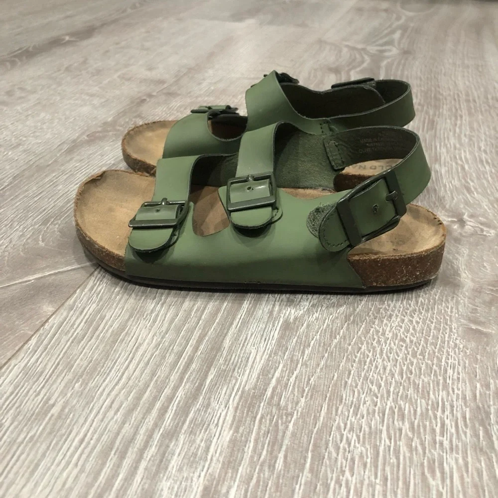Old navy green sandals